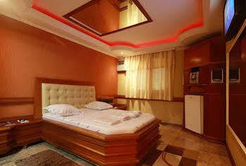 Delirius Motel (Adults Only) São Paulo Ngoại thất bức ảnh