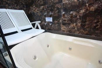 Delirius Motel (Adults Only) São Paulo Ngoại thất bức ảnh